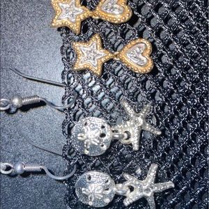 many different types of earrings